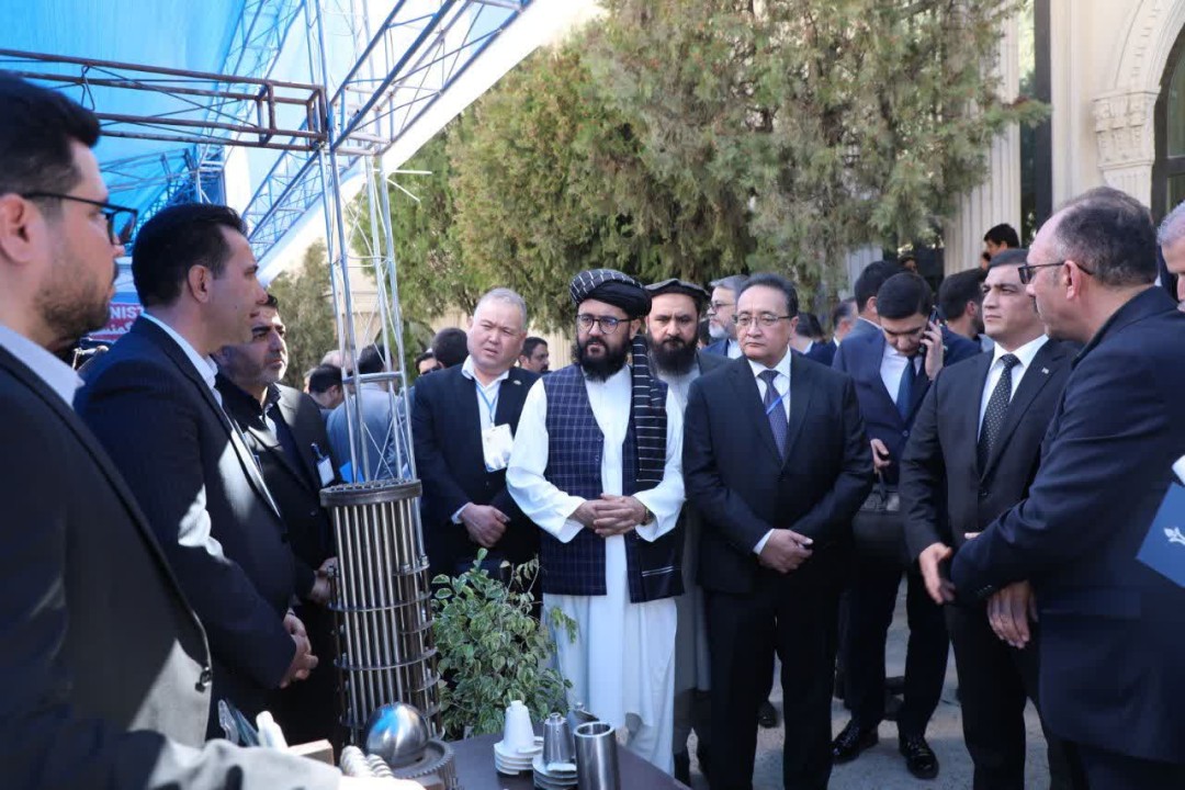 برپایی نمایشگاه معرفی صنایع استان در حاشیه همایش فرصت‌های سرمایه‌گذاری خراسان شمالی